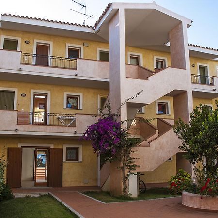 Residence Olimpo Santa Teresa Gallura Buitenkant foto