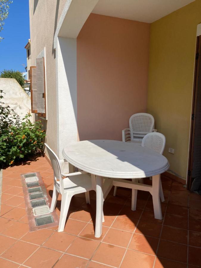Residence Olimpo Santa Teresa Gallura Buitenkant foto