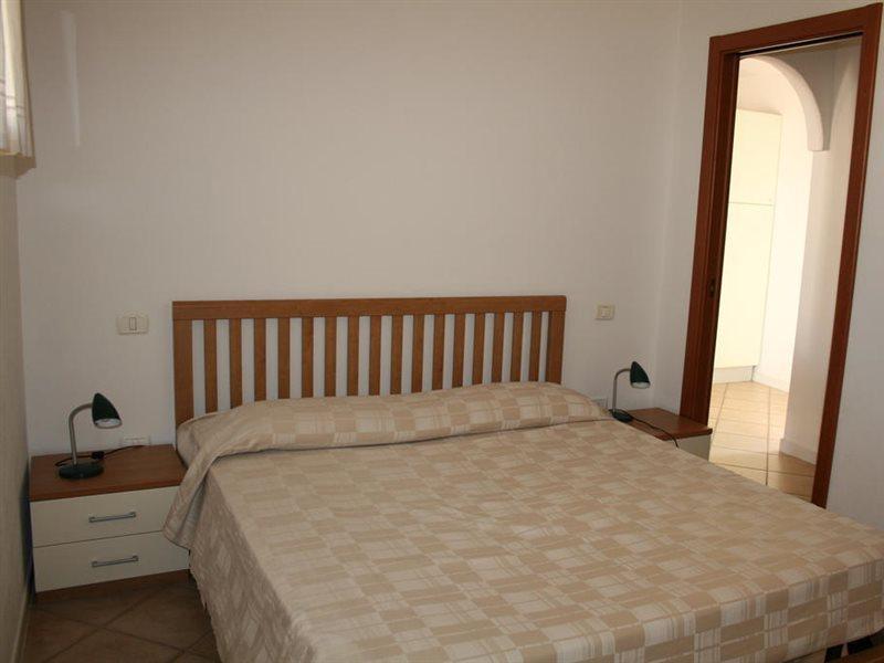 Residence Olimpo Santa Teresa Gallura Buitenkant foto