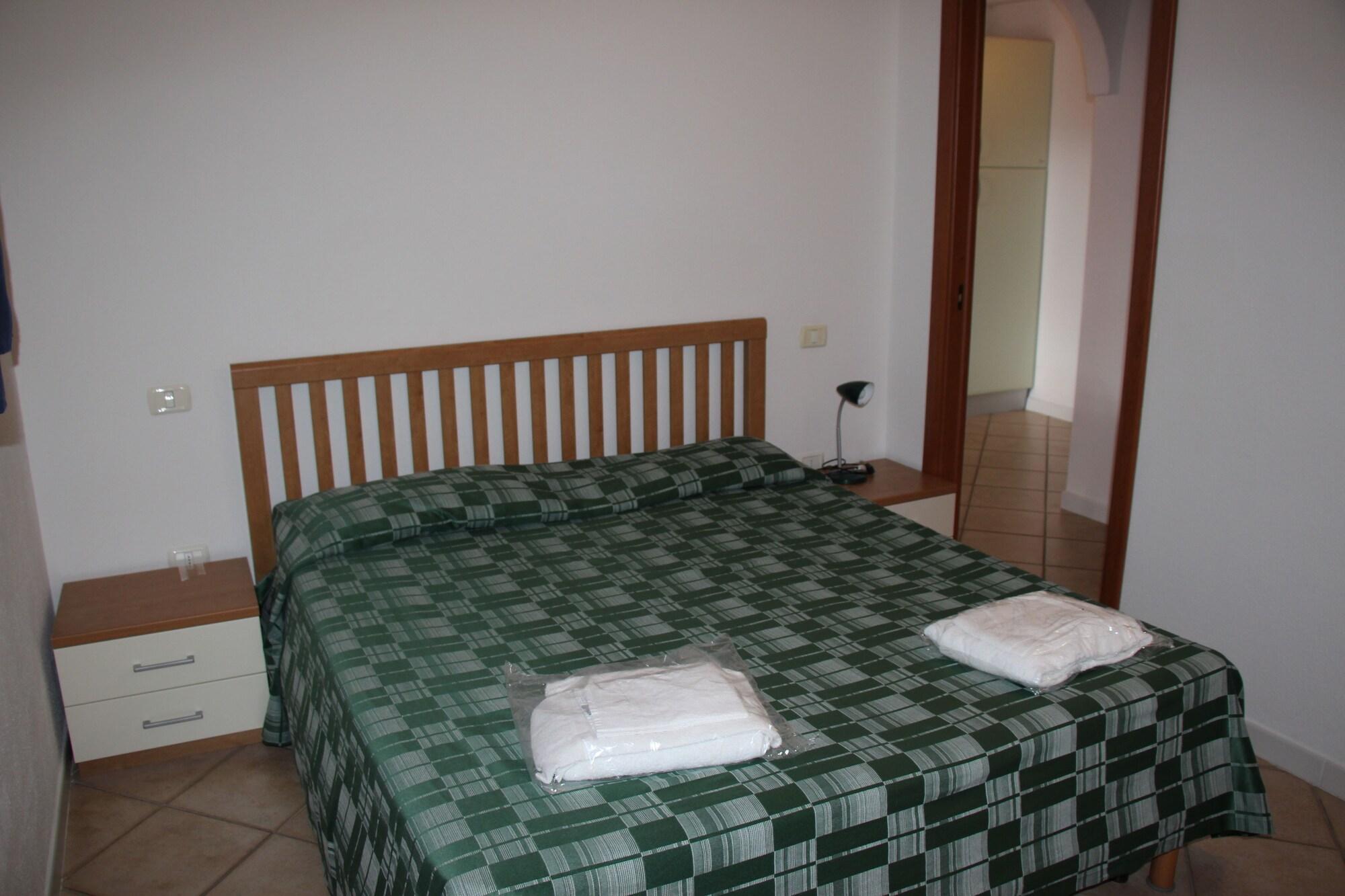 Residence Olimpo Santa Teresa Gallura Buitenkant foto