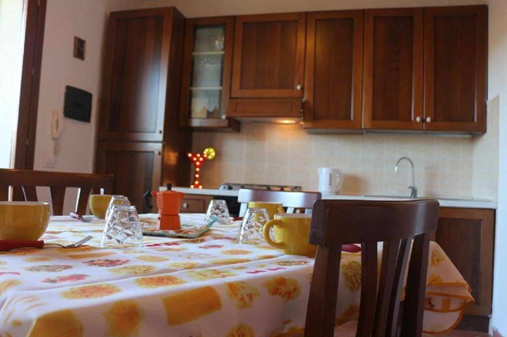 Residence Olimpo Santa Teresa Gallura Buitenkant foto