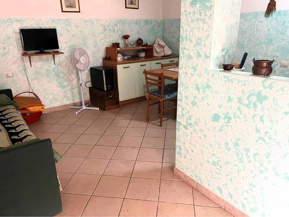 Residence Olimpo Santa Teresa Gallura Buitenkant foto