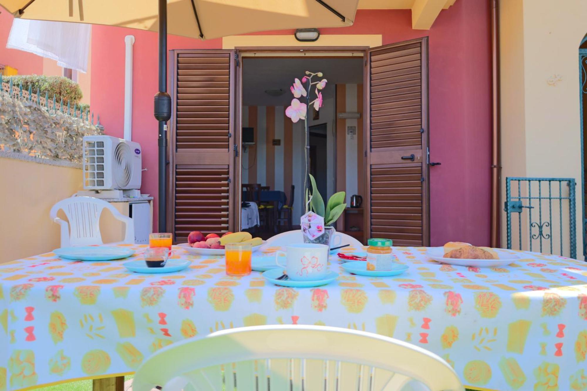 Residence Olimpo Santa Teresa Gallura Buitenkant foto