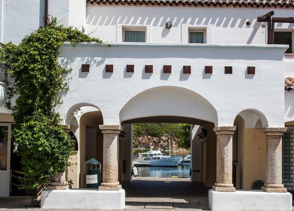 Residence Olimpo Santa Teresa Gallura Buitenkant foto