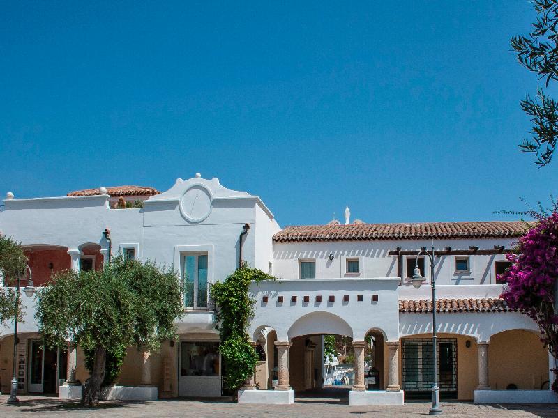 Residence Olimpo Santa Teresa Gallura Buitenkant foto