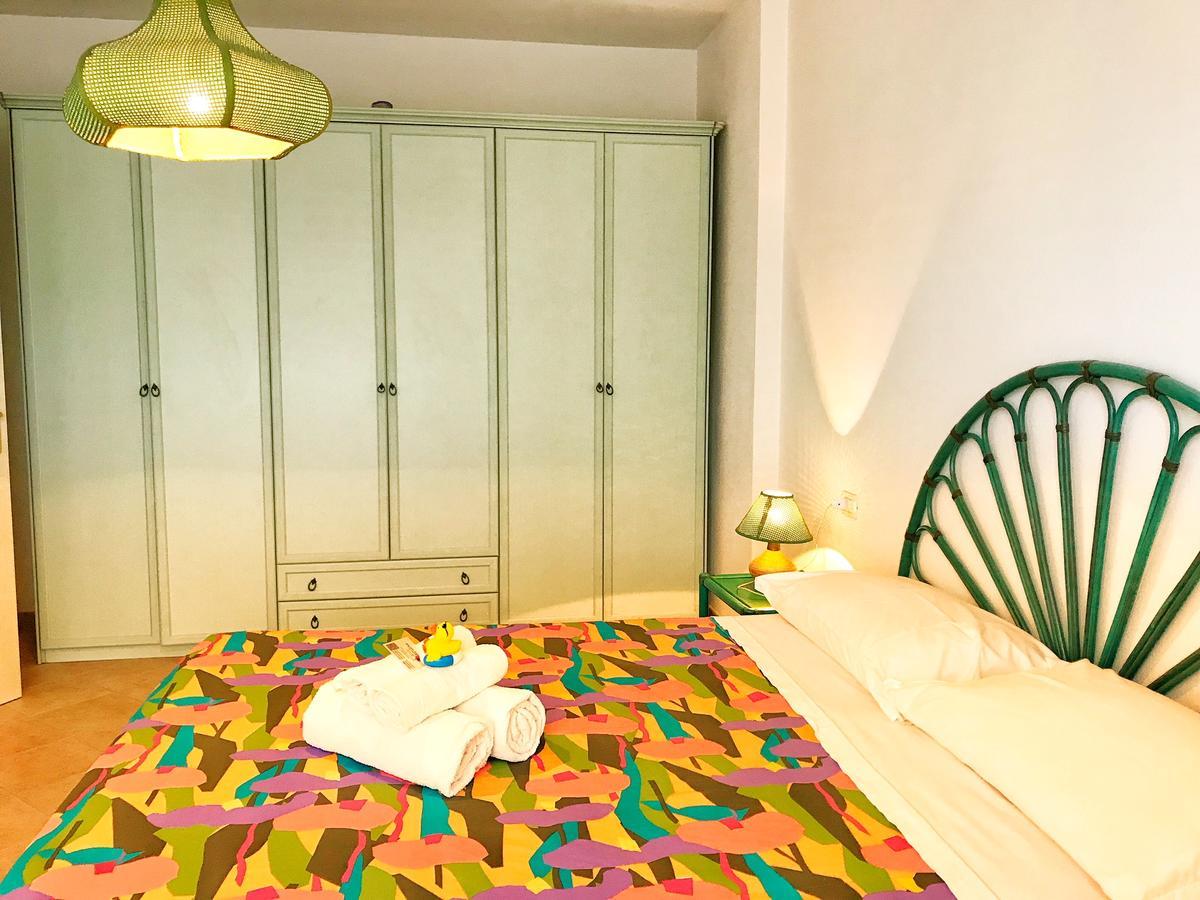 Residence Olimpo Santa Teresa Gallura Buitenkant foto