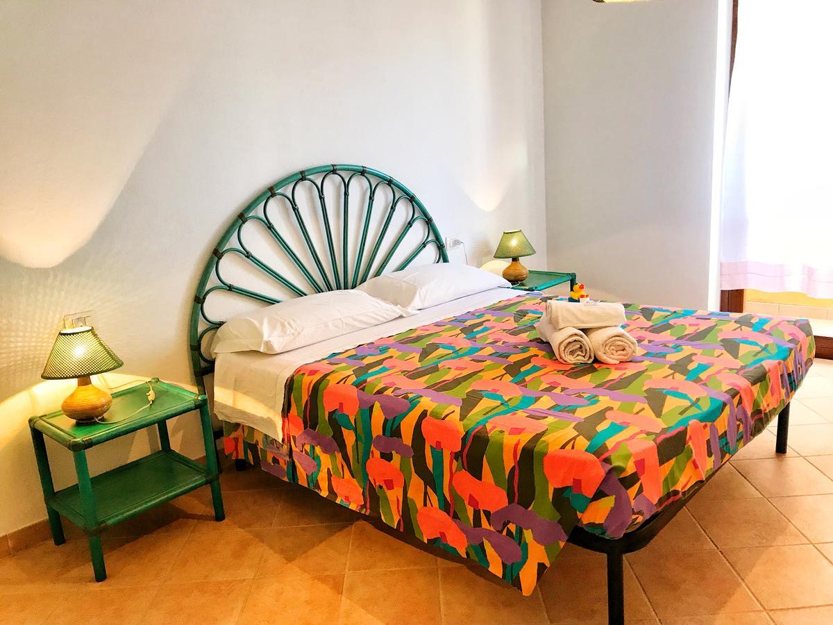 Residence Olimpo Santa Teresa Gallura Buitenkant foto